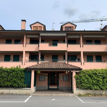 Bilocale A Lainate Lainhouse Appartement Buitenkant foto